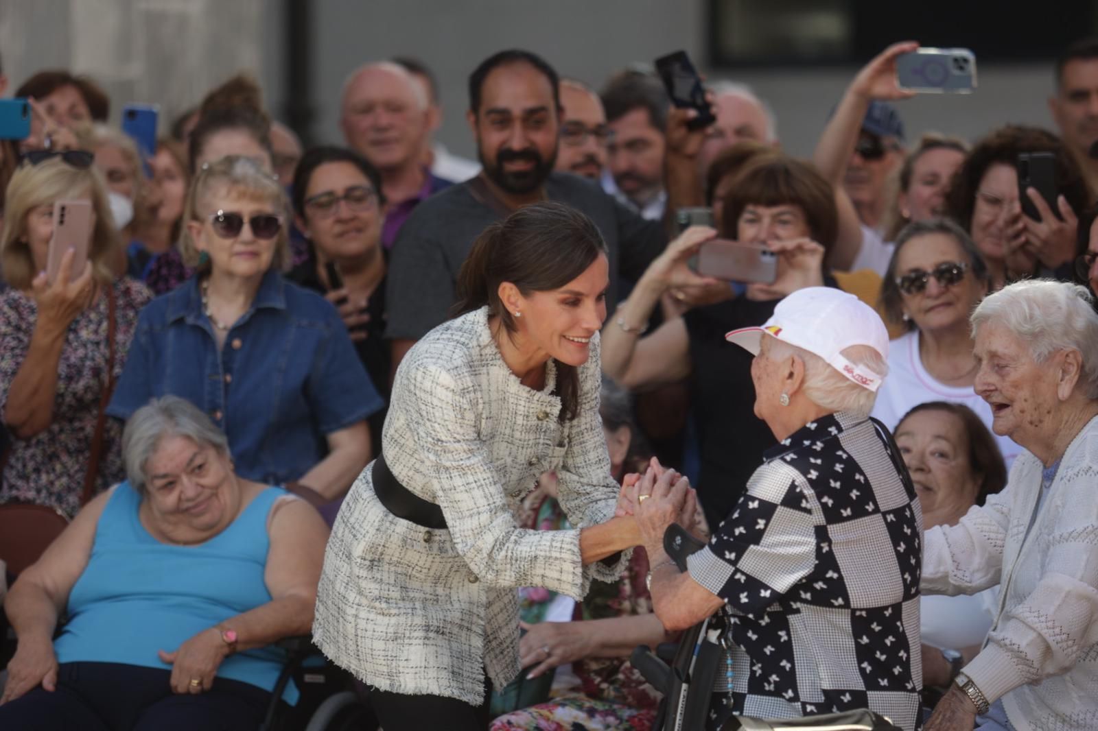 La Reina Letizia inaugura el curso de FP en el Cislan de Langreo