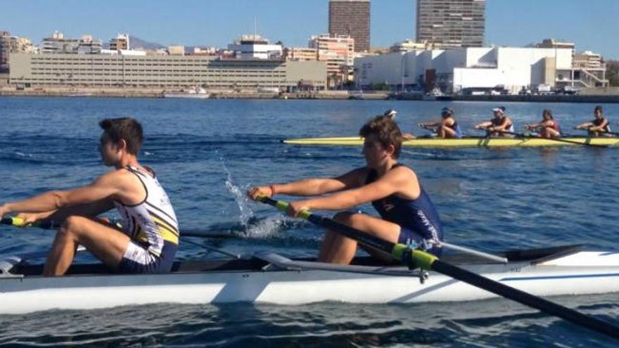 Un momento de la competición celebrada en aguas de Alicante