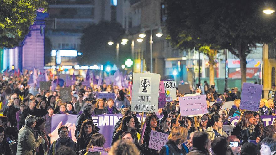 Más de 40 entidades feministas piden a Mazón que repruebe a Núñez (Vox) por negar la violencia machista