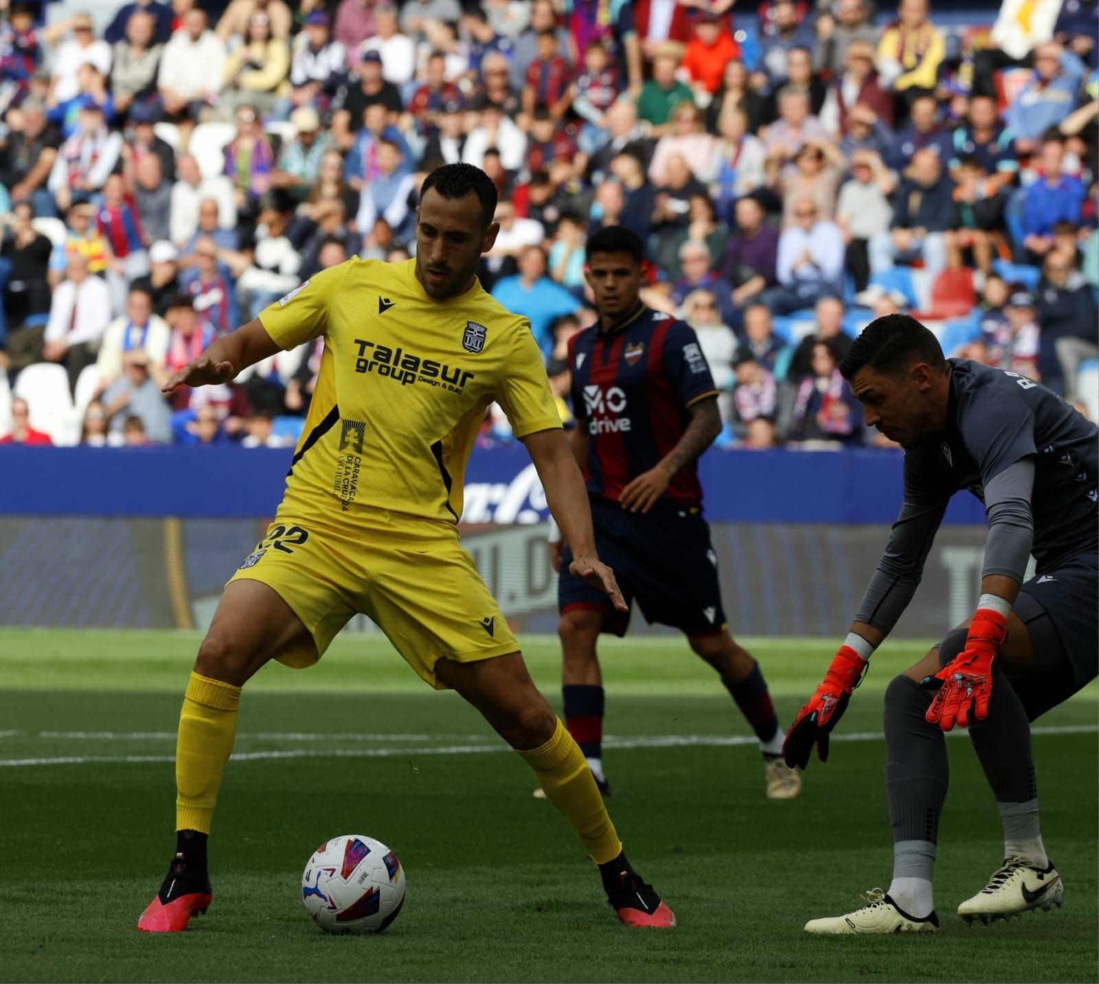 La victoria del FC Cartagena en la casa del Levante, en imágenes