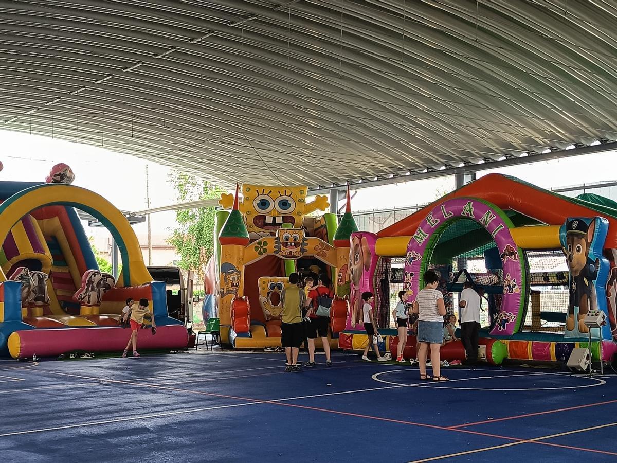 Hinchables en el colegio Turiellos.