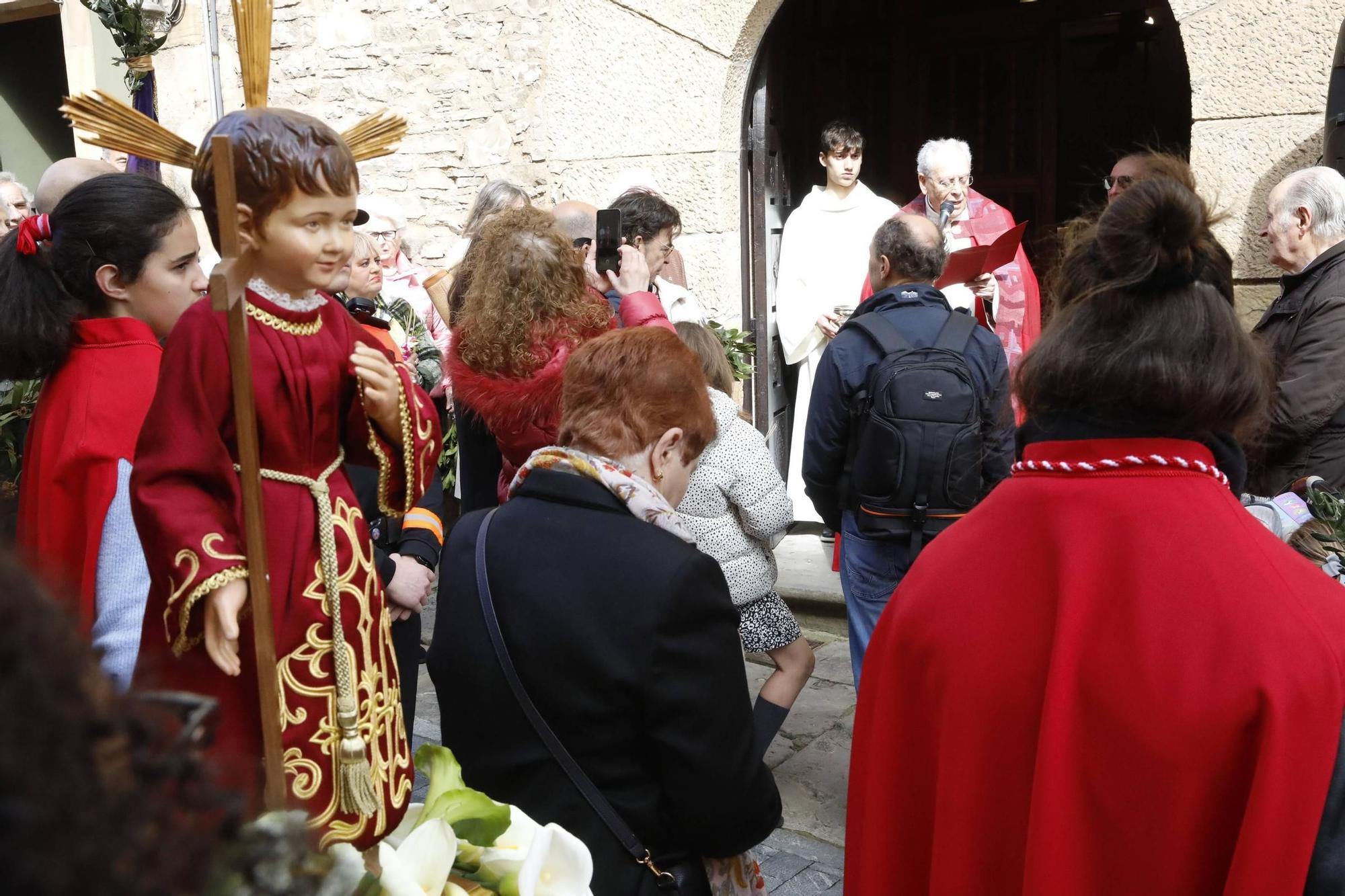 EN IMÁGENES: Gijón procesiona para celebrar el Domingo de Ramos