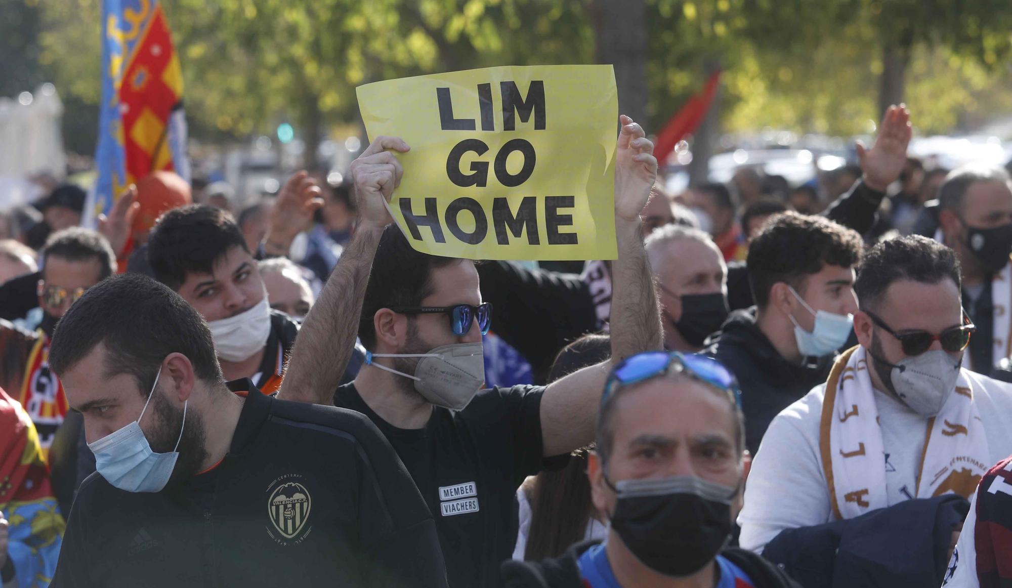 La manifestación valencianista contra Peter Lim (primera parte)