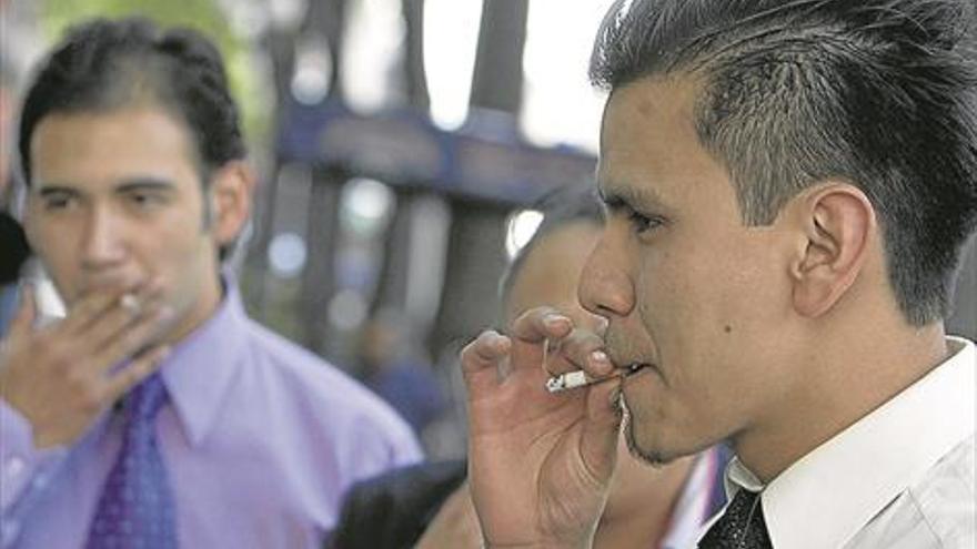 Fumar un cigarrillo al día multiplica por 9 el riesgo de cáncer