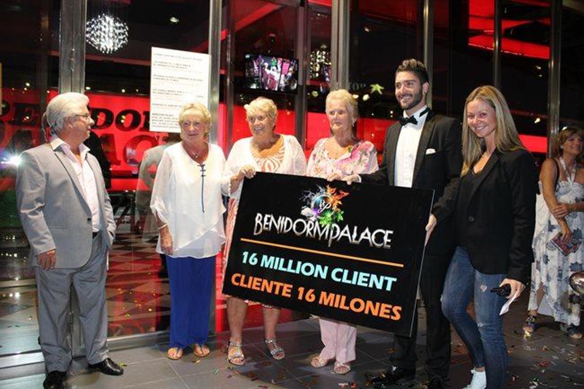 Benidorm Palace recibe a su cliente 16 millones