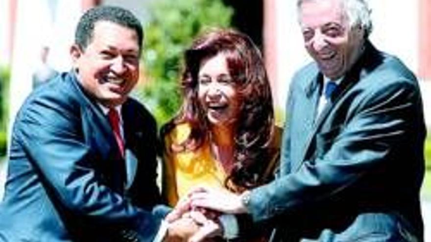 Chávez, en Buenos Aires contra la mano del Imperio