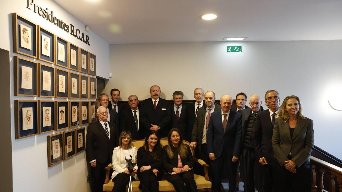 EN IMÁGENES: El Real Club Astur de Regatas de Gijón homenajea inmortaliza a sus expresidentes: "Son figuras que no pueden quedar en el olvido"