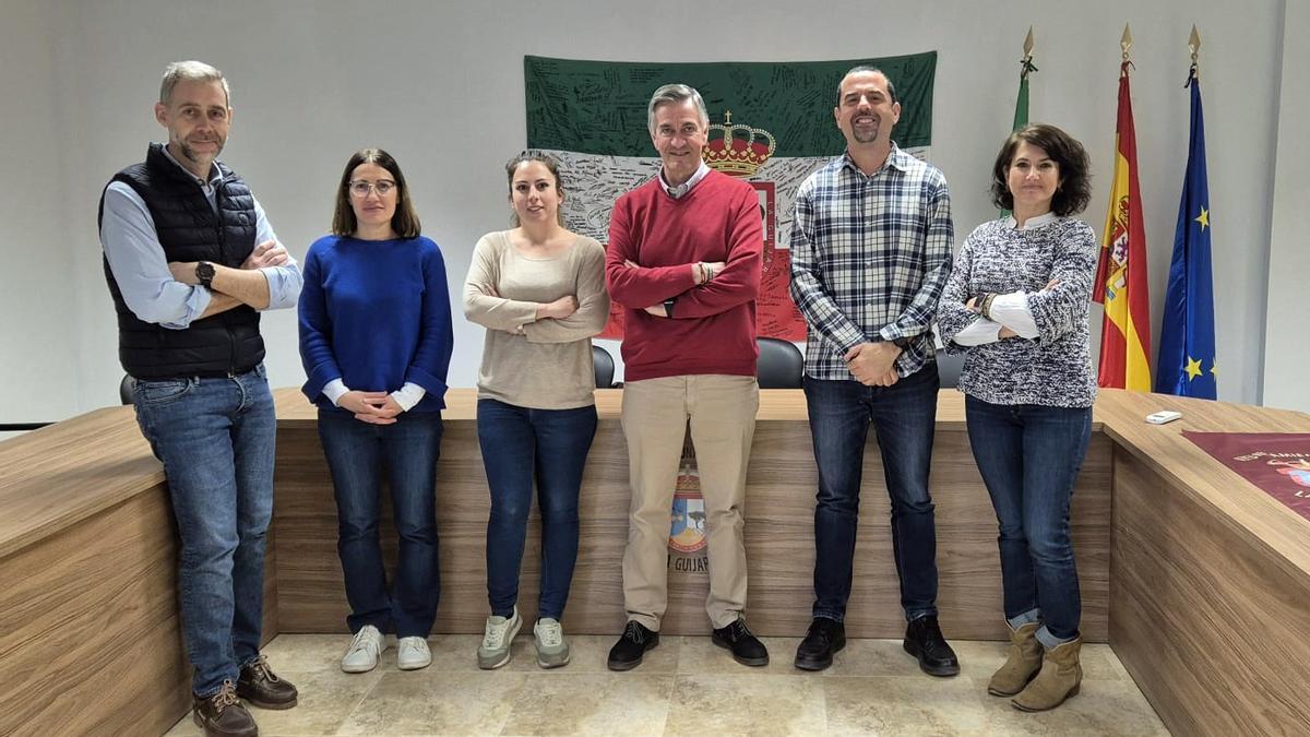 Asistentes a la reunión celebrada en  La Guijarrosa.