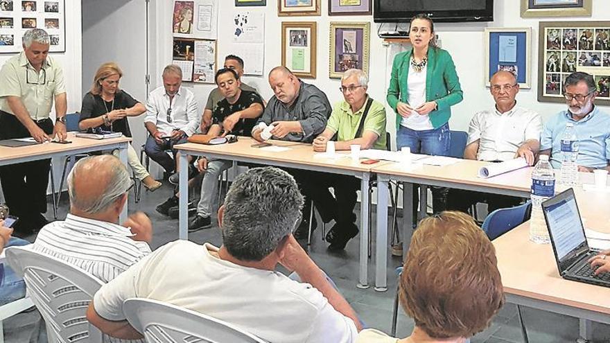 reunión con vecinos del carmaday de la vall d’uixó