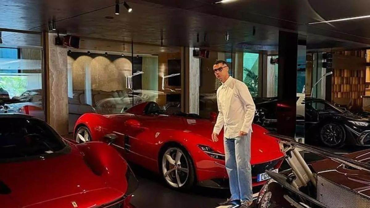 El exclusivo garaje de Cristiano Ronaldo reúne superdeportivos valorados en más de 20 millones de euros