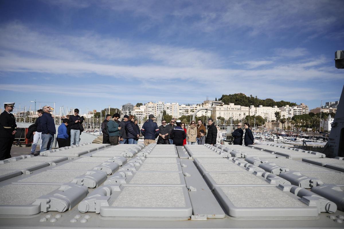 Las fotos de la fragata Álvaro de Bázan durante su visita a Cartagena