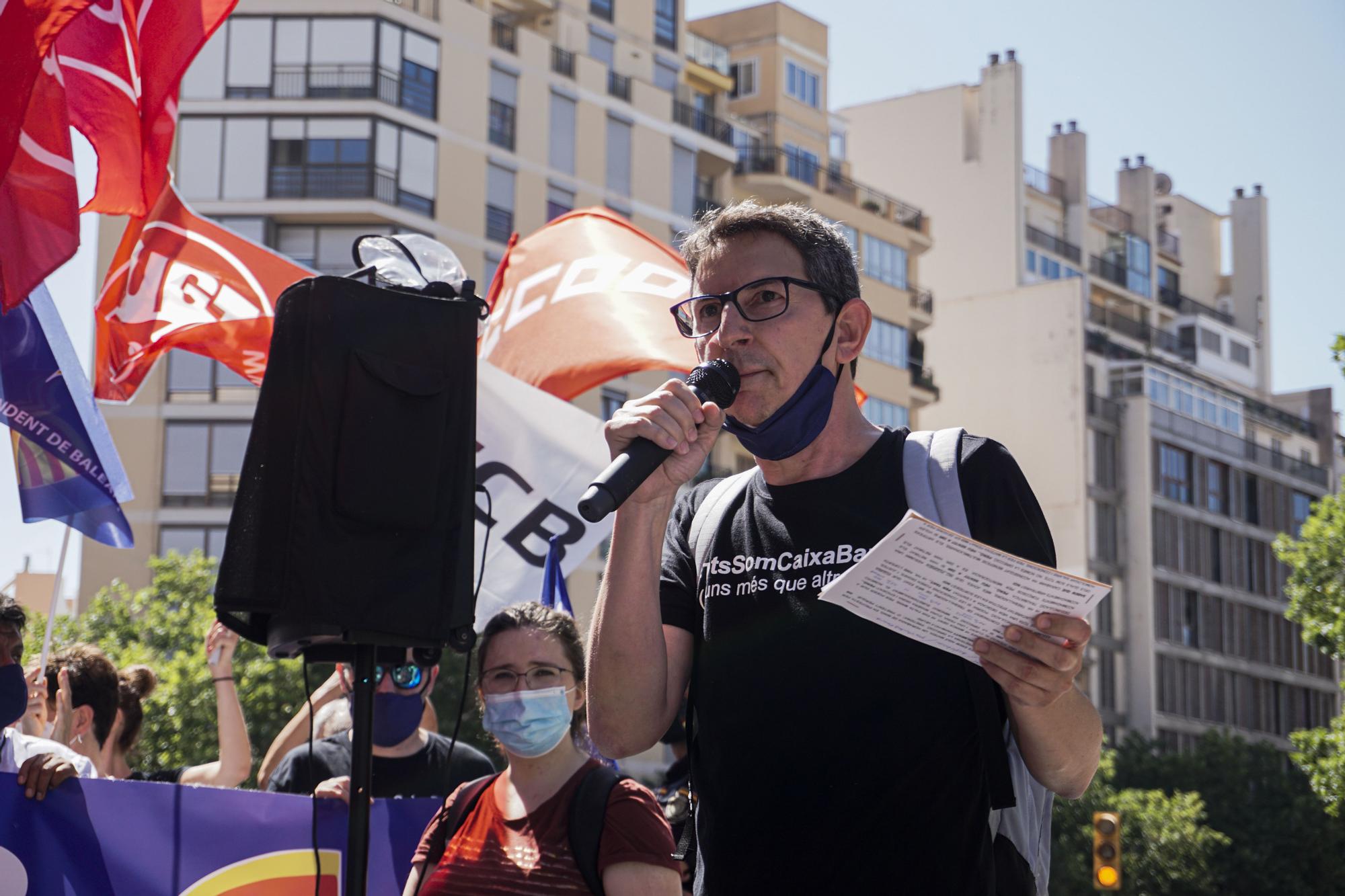 Los trabajadores de Caixabank de Mallorca secundan la huelga