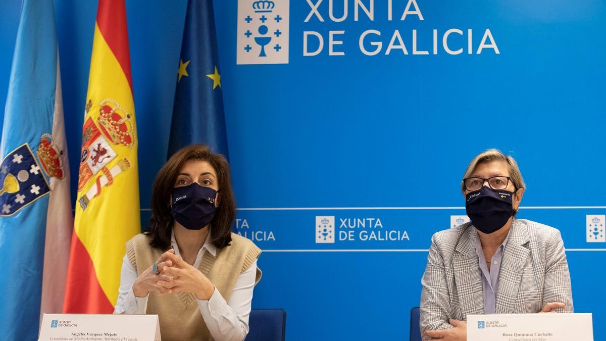 La conselleira de Medio Ambiente, Territorio y Vivienda, Ángeles Vázquez, y la conselleira del Mar, Rosa Quintana