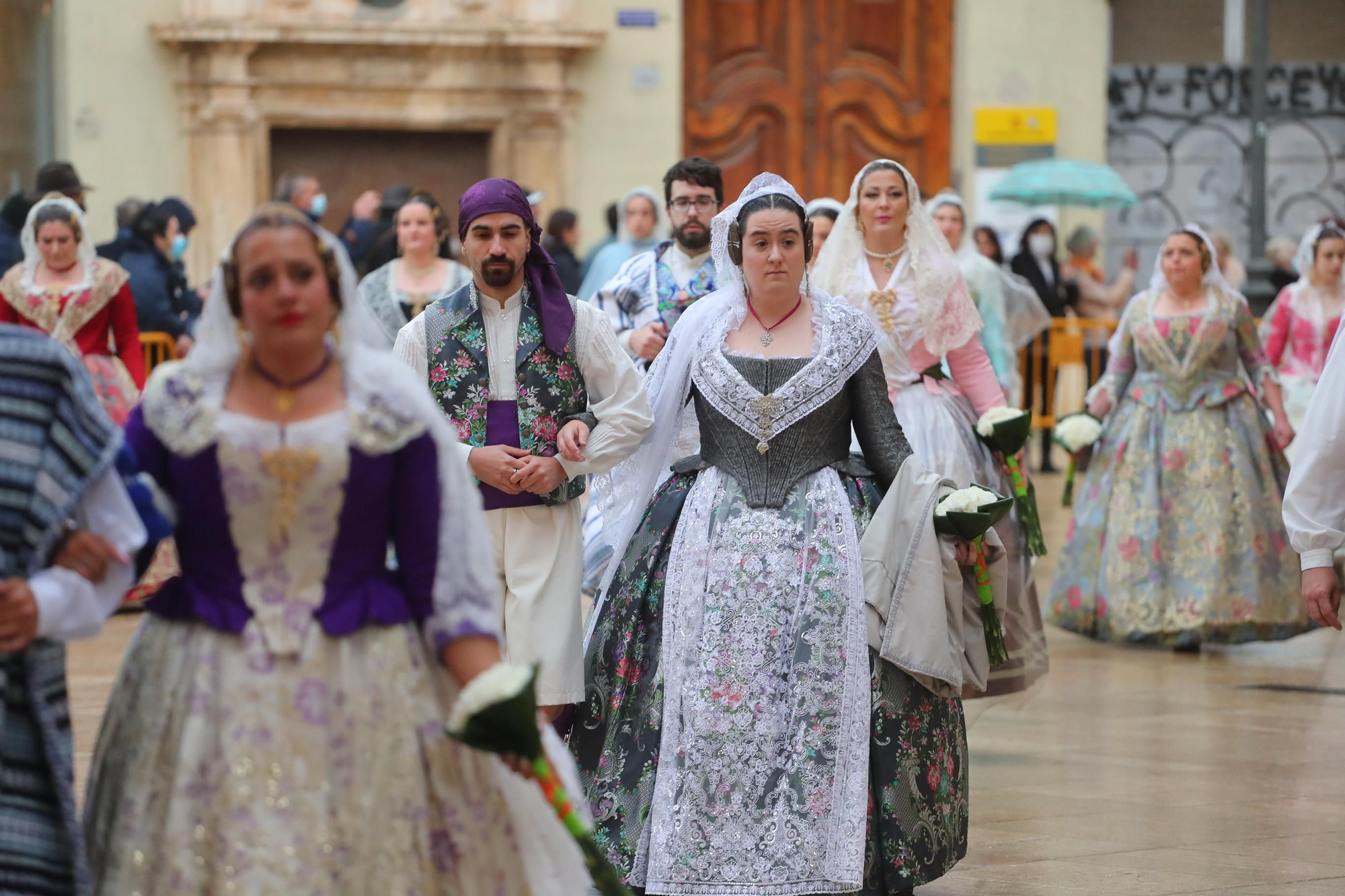 Búscate en el primer día de ofrenda por la calle de la Paz (entre las 15:30 a las 17:00 horas)
