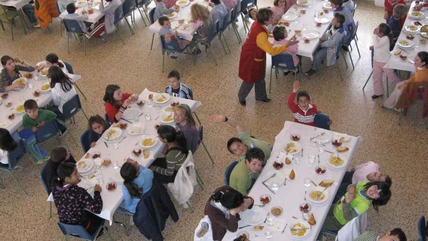 Alumnos de Santibáñez de Vidriales en unas jornadas sobre dieta mediterránea celebradas hace varios años.