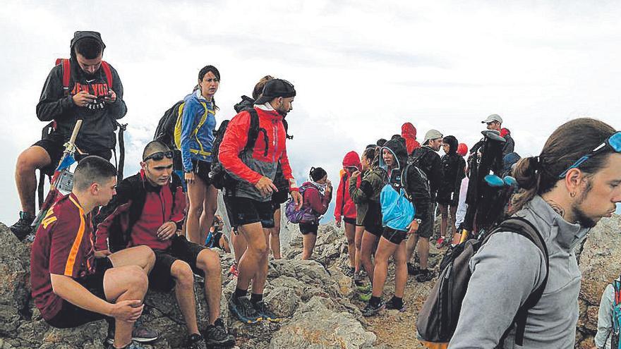 Un estudi diu que el cim del Pedraforca només pot engolir 133 visitants en un dia