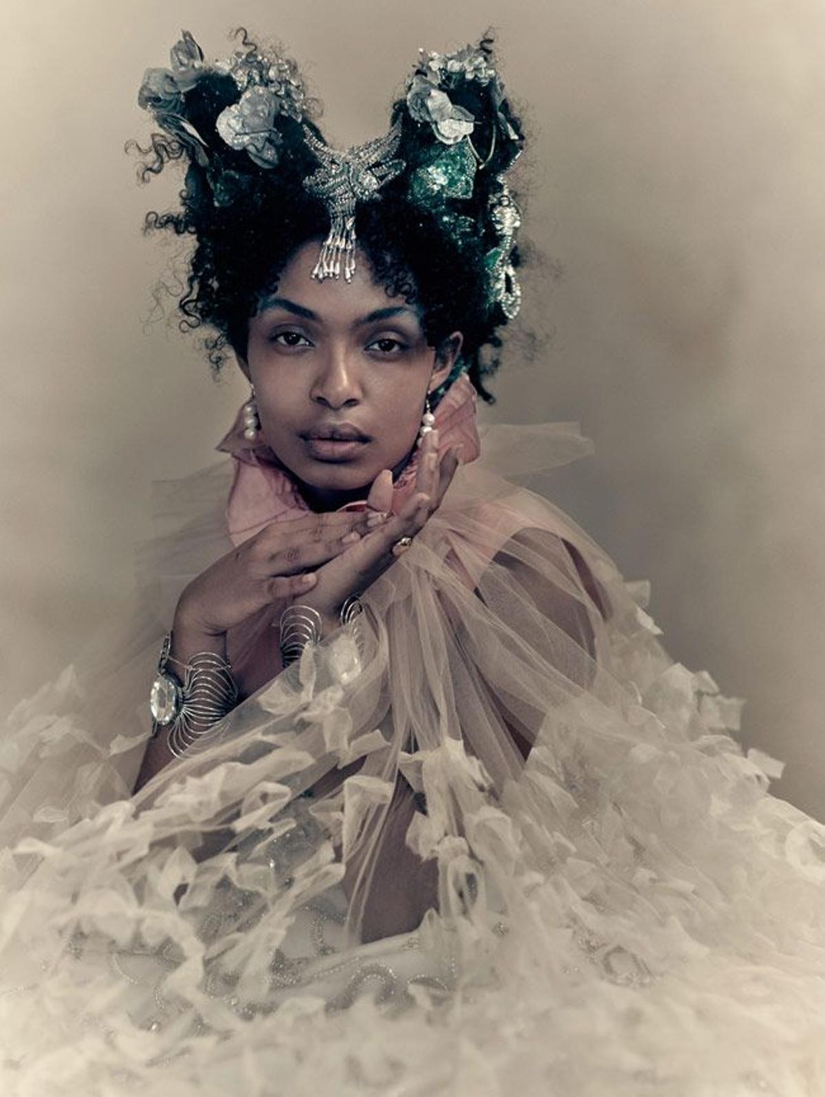 Yara Shahidi según Paolo Roversi en el calendario Pirelli 2020