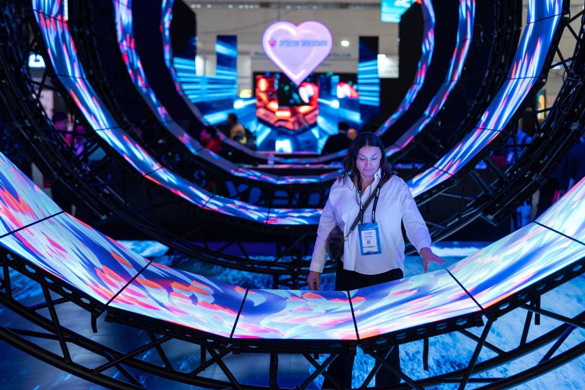 Una de las múltiples pantallas que se exhiben en la feria ISE