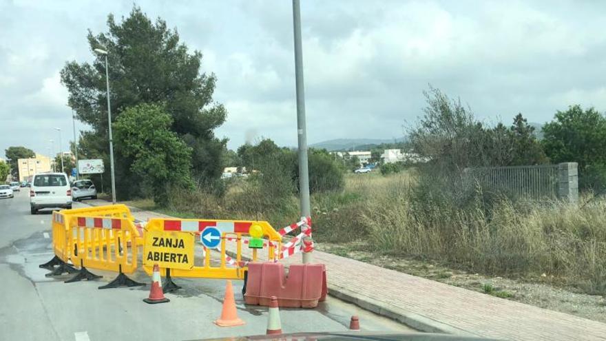 6.000 vecinos de Sant Josep sin agua por una rotura en la cañería principales