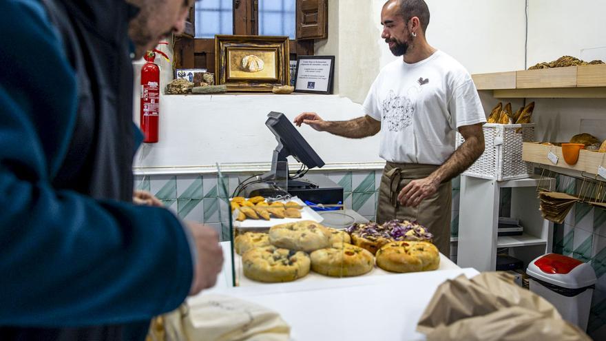 Fuerte subida del paro en Canarias pese a que hay más trabajadores que nunca