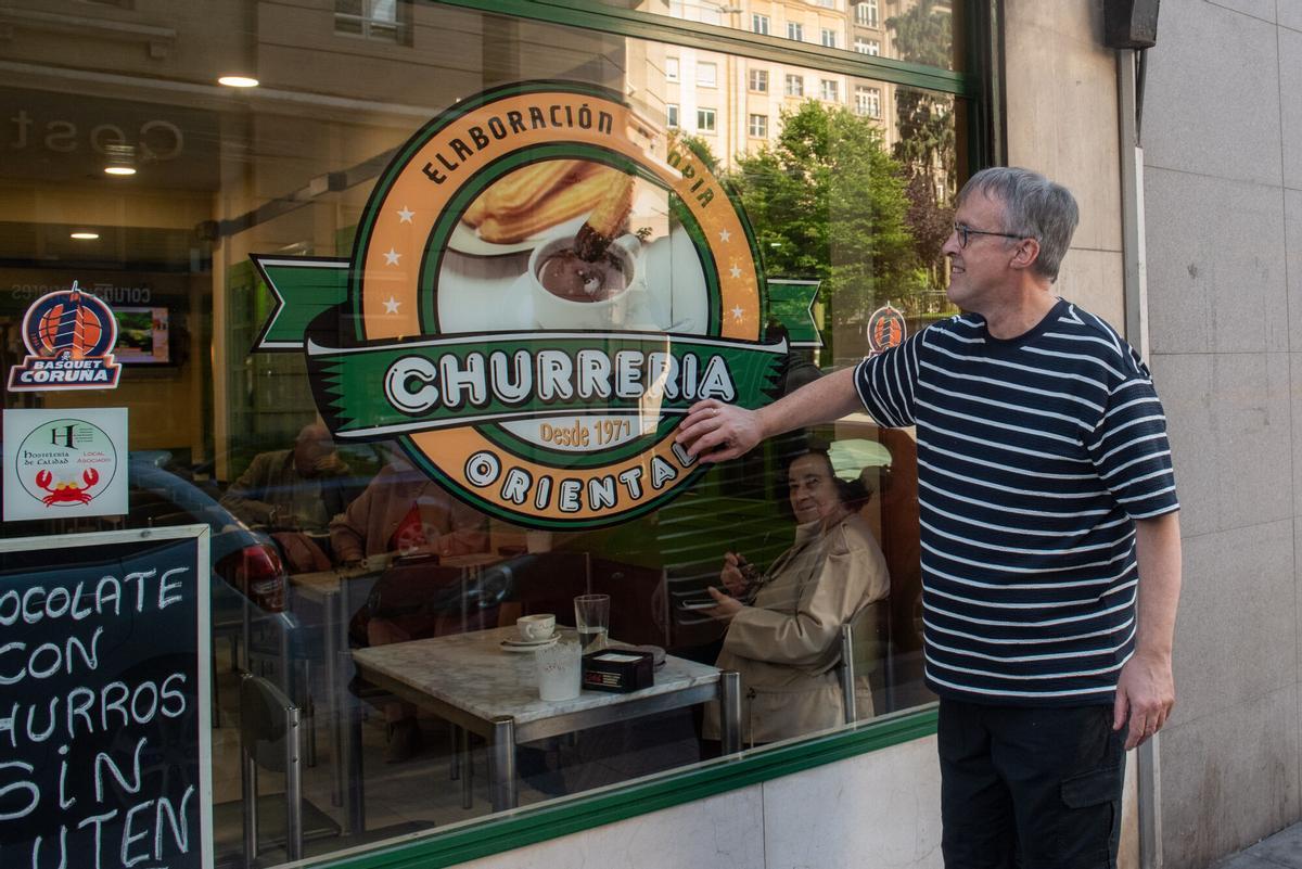 César Lado, en el exterior de la Oriental.