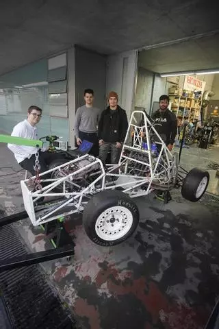 El repte de competir amb la universitat al circuit de Montmeló