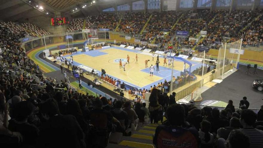 Vista general del Palacio de los Deportes durante el partido.