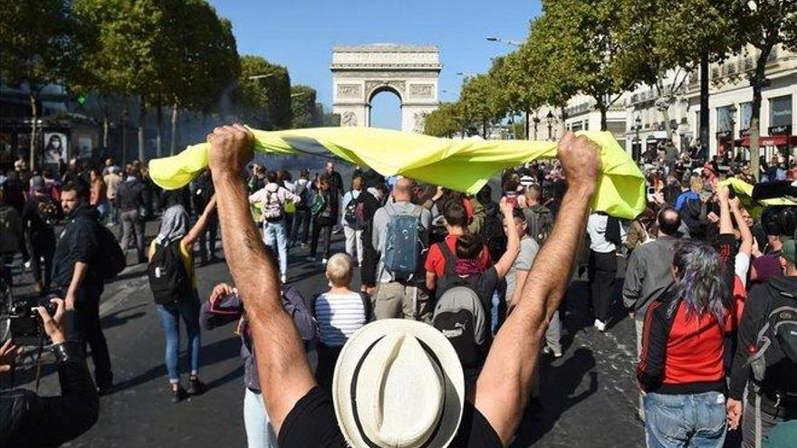 Enfrentamientos en París en una nueva jornada de protestas