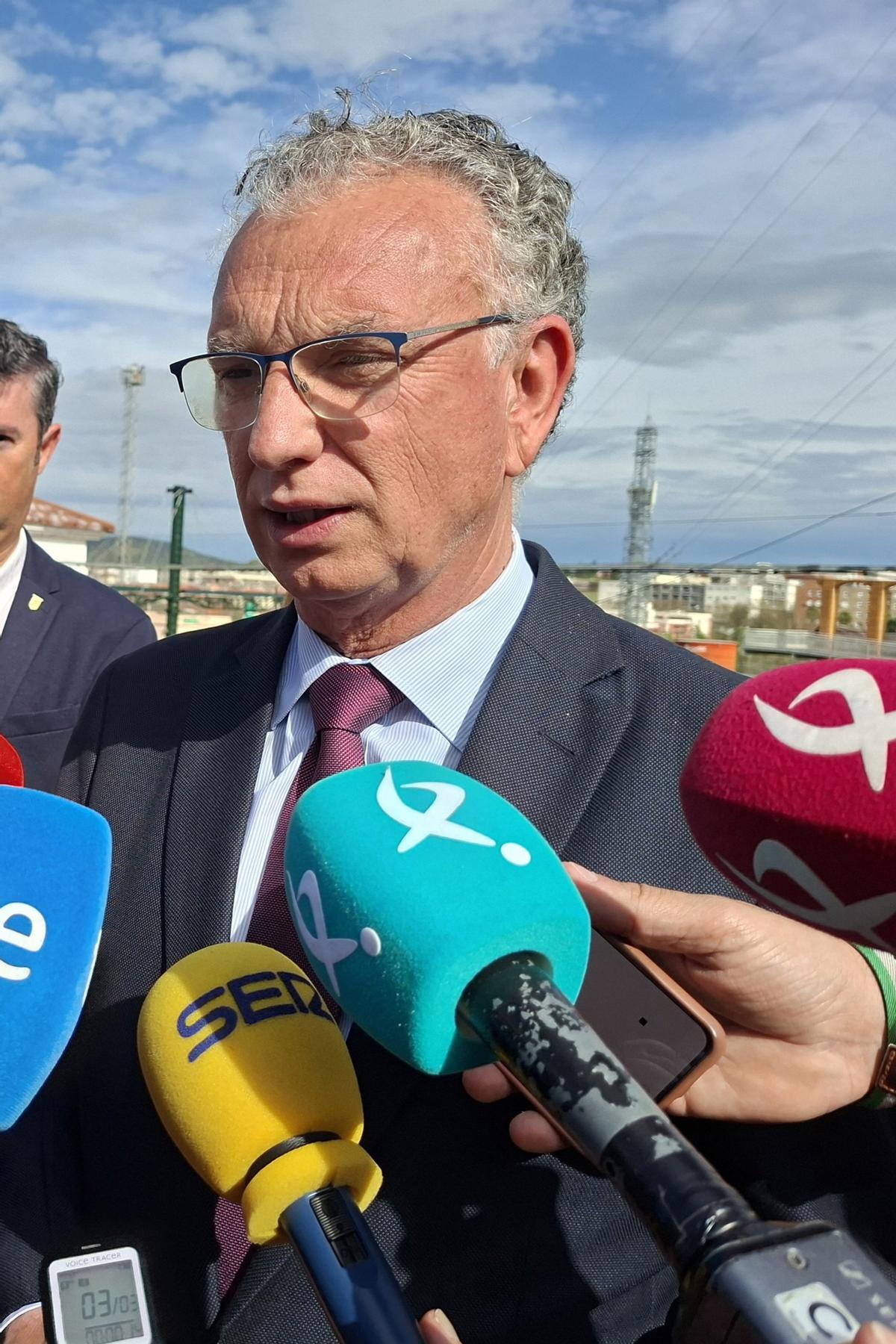 José Luis Quintana, delegado de Gobierno en Extremadura, atiende a los medios en Mérida.