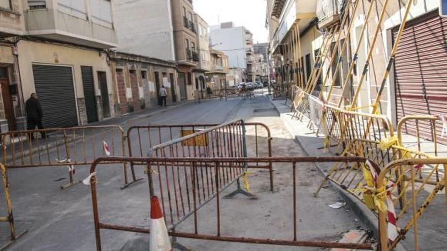 Un informe obliga a Callosa a pagar los daños en las casas y el firme de la calle Salitre