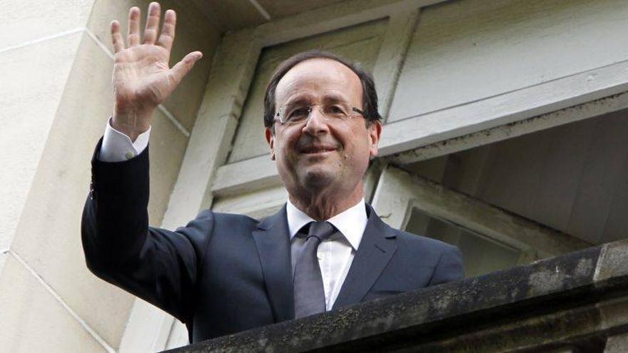 Hollande prestará juramento como presidente el 15 de mayo