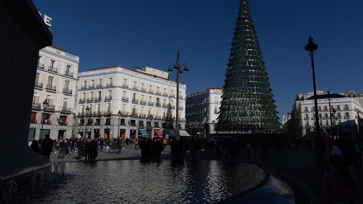 La Puerta del Sol, a 24 de noviembre de 2023, en Madrid (España).
