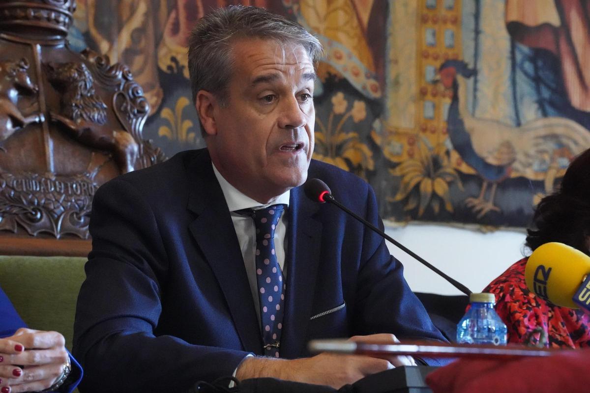 Las imágenes de la moción de censura en Toro contra Rafael González: Ángeles Medina, nueva alcaldesa Las imágenes de la moción de censura en Toro contra Rafael González: Ángeles Medina, nueva alcaldesa