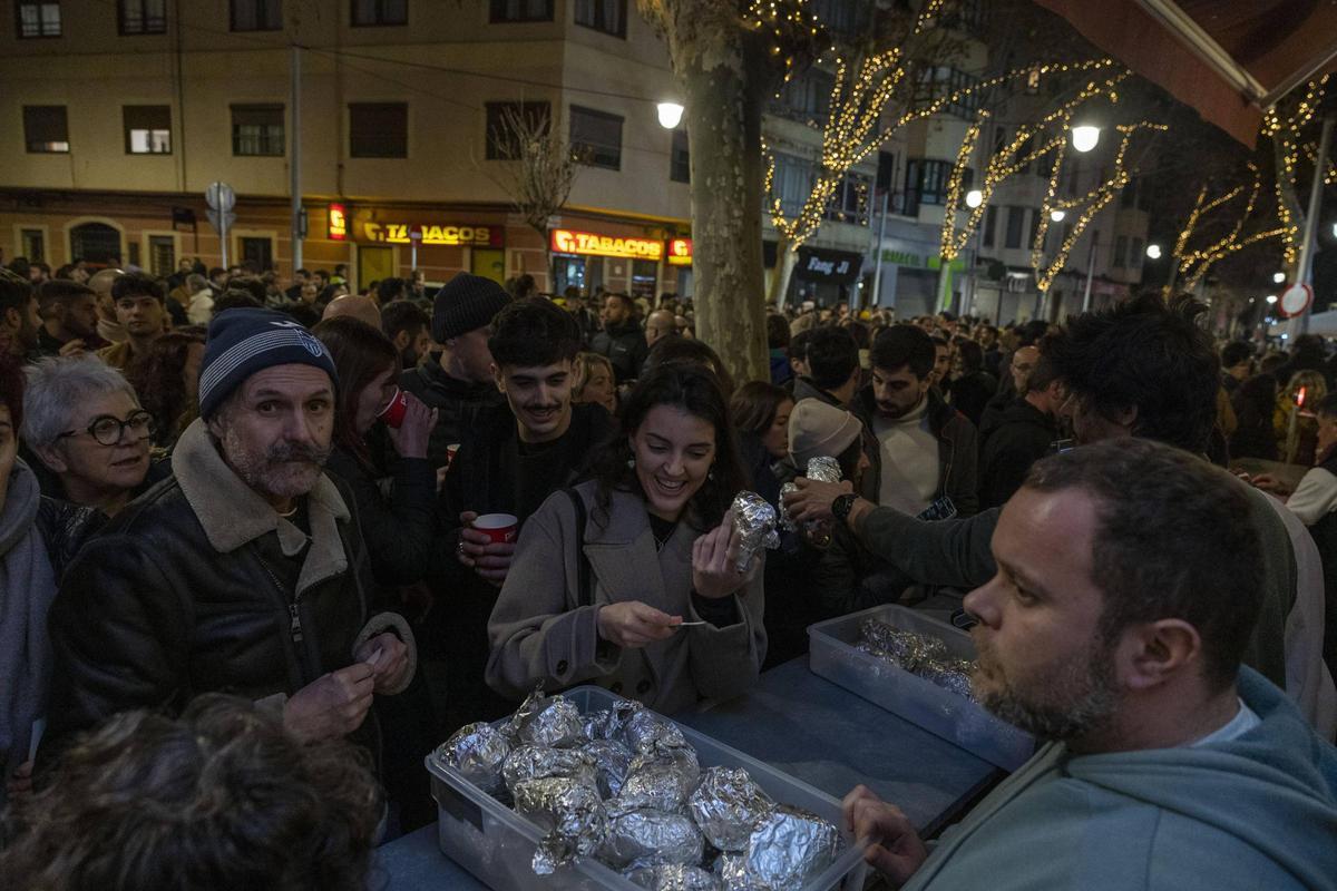 Palma celebra las 'llonguetades' de Sant Sebastià