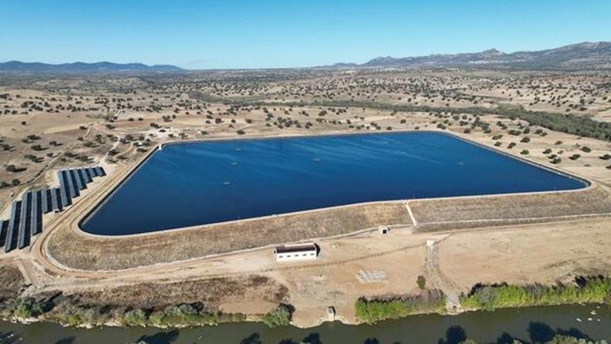 Extremadura estrena el regadío más moderno de España: energía solar y control desde el móvil
