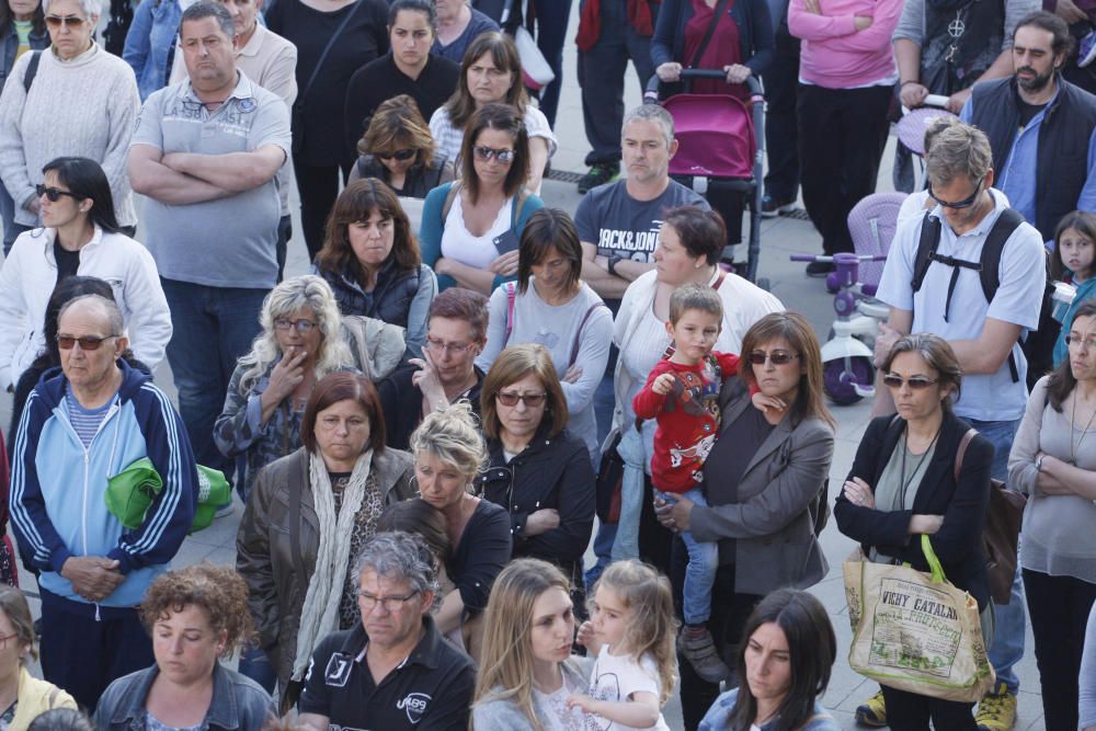 Multitudinari minut de silenci a Caldes per la tragèdia del Mas Oller