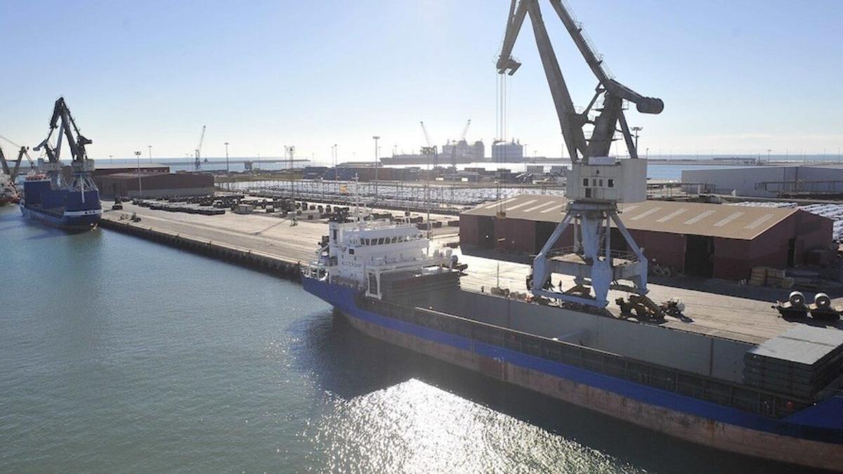 Imagen de archivo de la terminar que explota Noatum en el puerto de Sagunt.