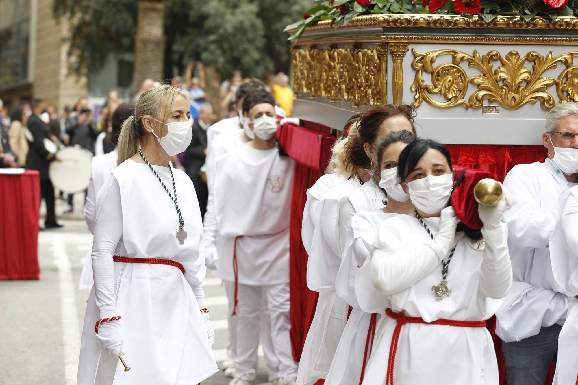 La exalcaldesa Sonia Castedo presente en la procesión de la Sentencia en el Viernes Santo en Alicante