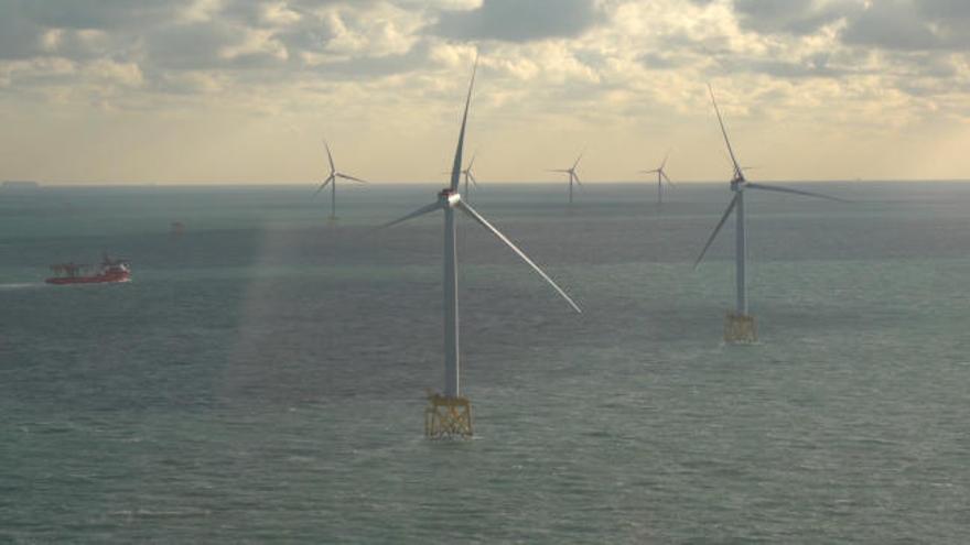 Vídeo: Sobrevolamos el East Anglia One, el segundo parque eólico marino más grande del mundo