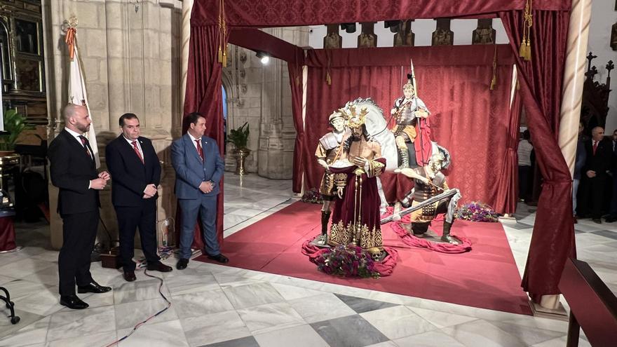 La cofradía del Amor de Lucena presenta un nuevo grupo escultórico para el Misterio de la Crucifixión