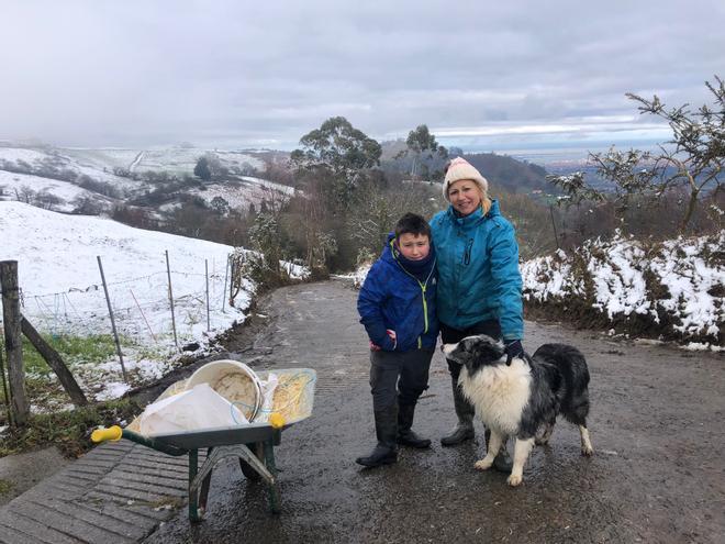 En imágenes: La borrasca Juliette llena de nieve parte de la zona rural de Gijón