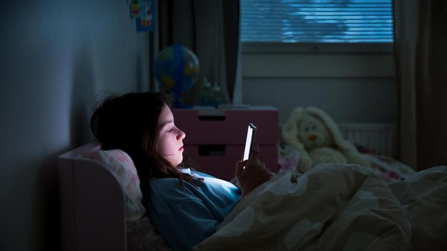 Expertos alertan sobre el diseño adictivo de las redes sociales y su impacto en la salud mental de los jóvenes gallegos