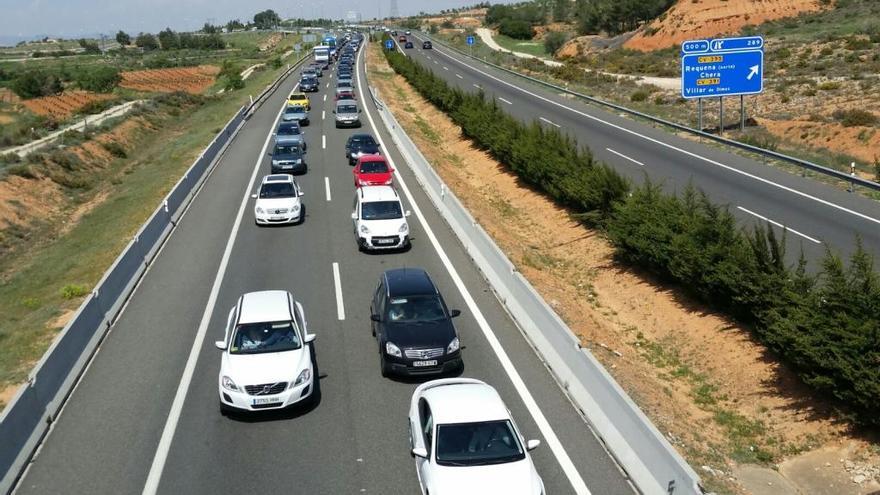 Atasco a la altura de Requena.