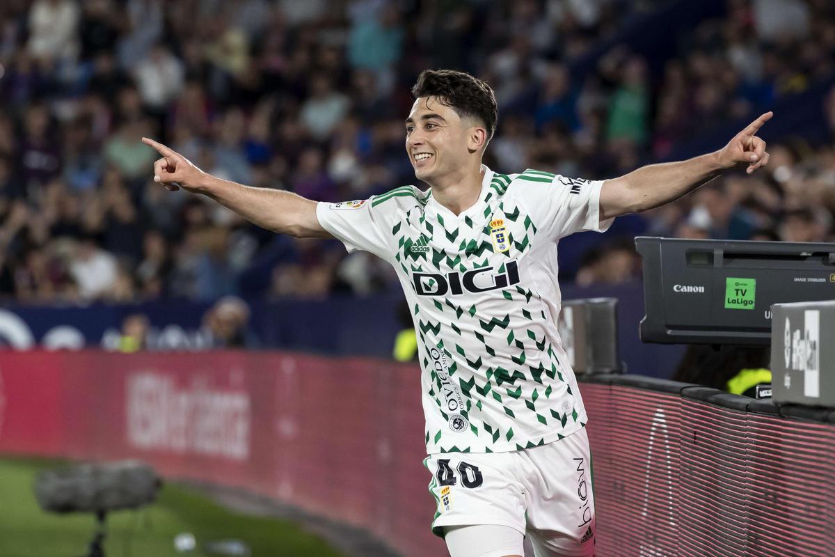 EN IMÁGENES: Así fue el encuentro entre el Real Oviedo y el Levante EN IMÁGENES: Así fue el encuentro entre el Real Oviedo y el Levante