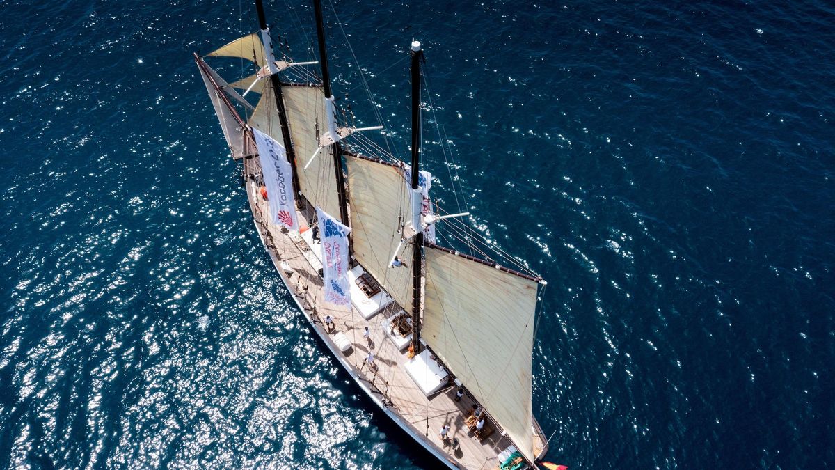 La Iacobus Maris se acerca a Vigo tras arribar a Sevilla