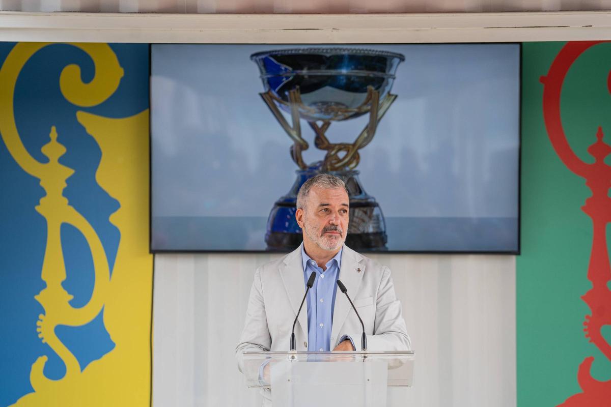 Jaume Collboni visita los equipos Youth y femenino de la Copa América