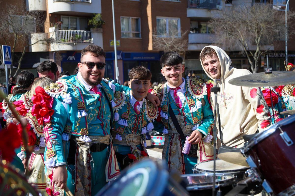 Fotogalería | Valdepasillas se consolida como culmen al Carnaval de Badajoz