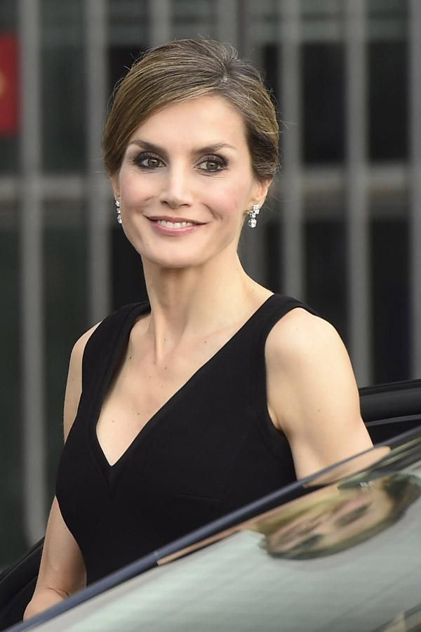 Letizia con maquillaje 'nude' en el Teatro Real