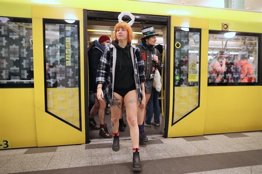 Día sin pantalones en el metro