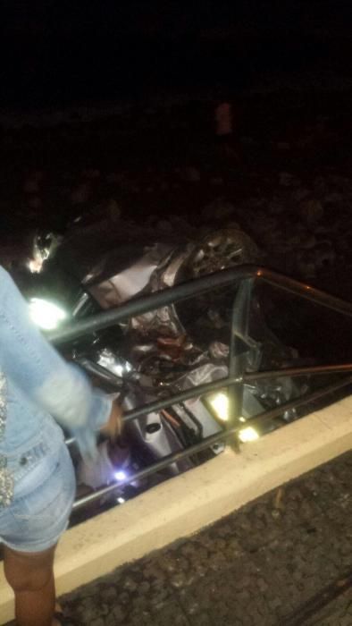 Una mujer de 52 años muere al caer con su coche a una playa de Tenerife